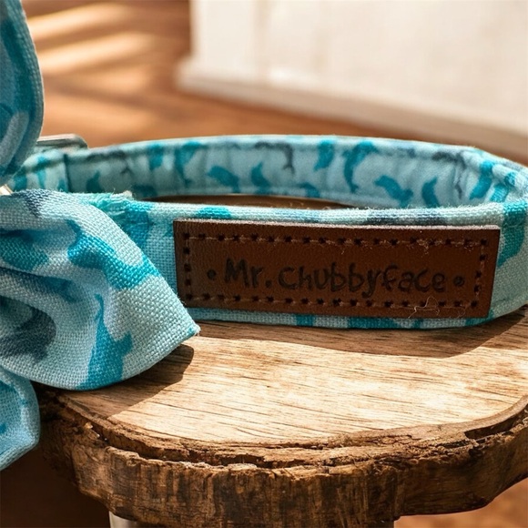 Mr Chubbyface blue dolphin print dog collar with flower accent - Picture 3 of 3
